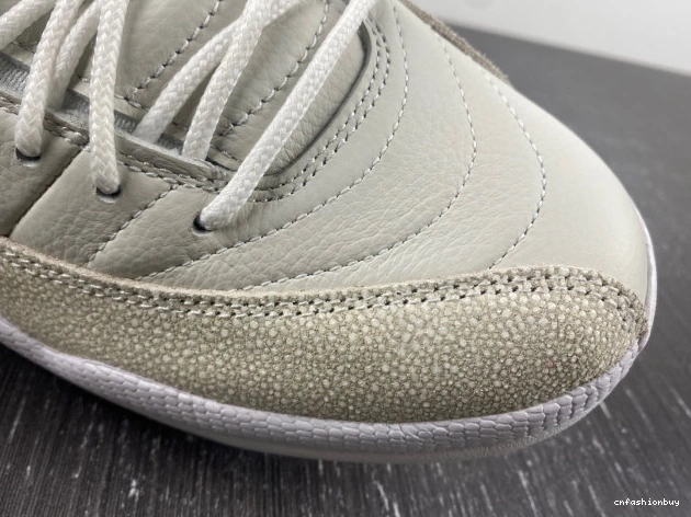 Jordan White OVO Retro 12 873864-102 0719